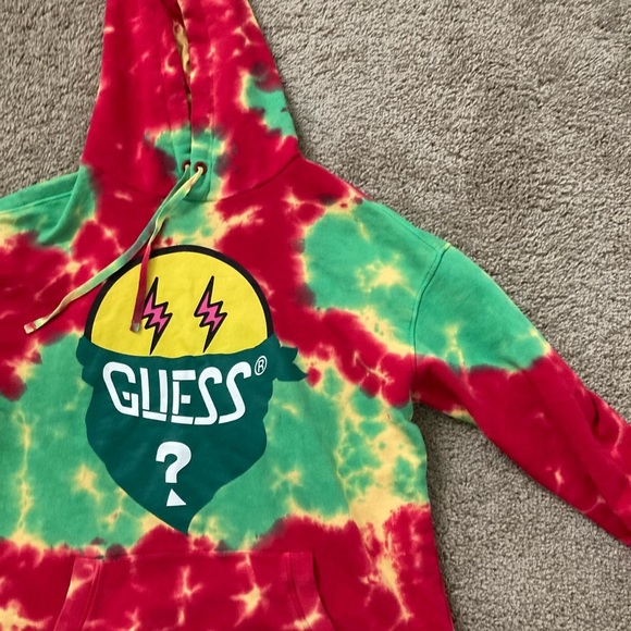 Guess - Picture 2 of 5